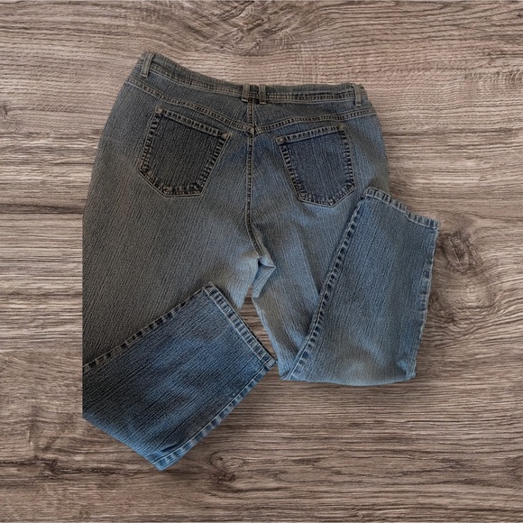 Gloria Vanderbilt Blue Jeans - Picture 2 of 7